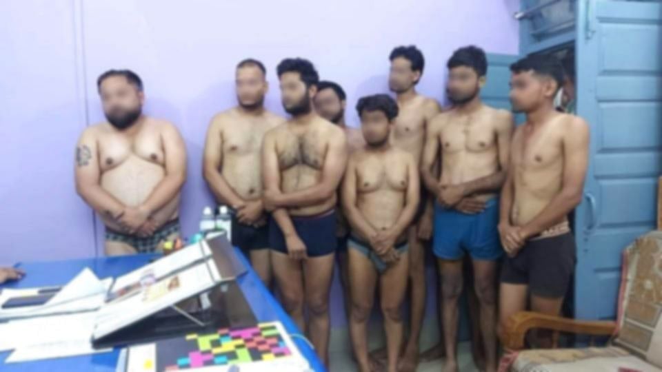 BJP MLAவுக்கு எதிராக செய்தி வெளியிட்ட பத்திரிகையாளர்களை அரைநிர்வாணப்படுத்திய போலிஸார்.. ம.பி-யில் பகீர்!