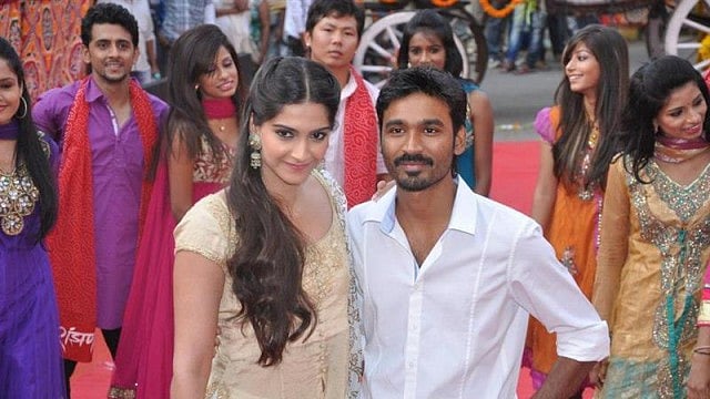 பிரபல நடிகை வீட்டில் ரூ.2.4 கோடி மதிப்புள்ள பணம், நகைகள் திருட்டு.. திரையுலகில் கடும் அதிர்ச்சி!