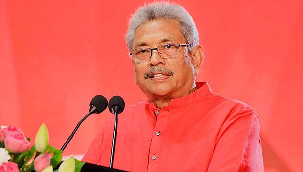 நாட்டை விட்டு தப்பிய இம்ரான் கான் மனைவியின் தோழி.. கைப்பையில் 90,000 டாலரா? - பாகிஸ்தானில் பரபரப்பு!