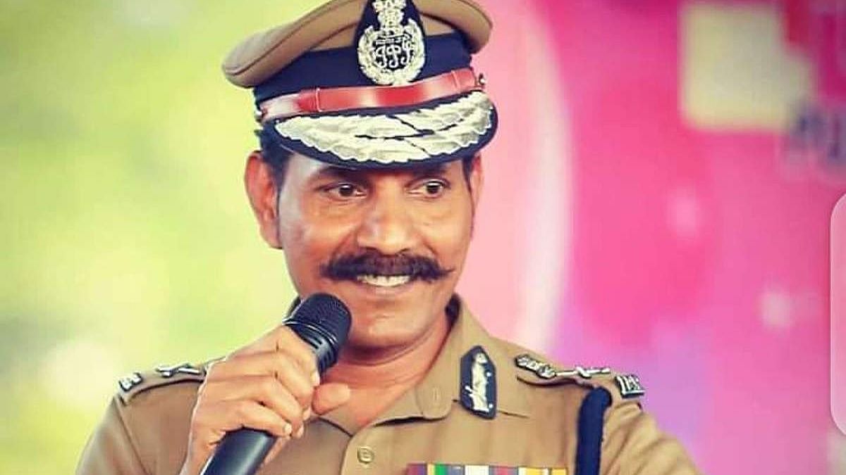 “அரசு பள்ளிகள்தான் நம்முடைய சொத்து”.. மாணவர்களுக்கு அறிவுரை வழங்கிய DGP : வைரலாகும் வீடியோ!