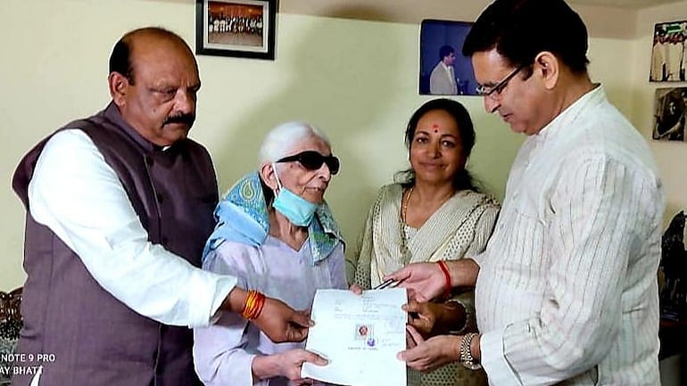 ராகுல் காந்தி தனது சொத்துகளை எழுதி வைத்த பாட்டி.. அதற்கு அவர் சொன்ன காரணம் என்ன தெரியுமா?