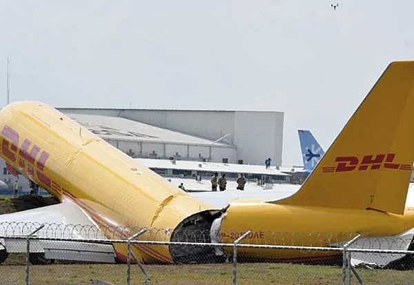 பிரான்சிலும் 'ஹிஜாப்' சர்ச்சை.. ஹிஜாப் அணிந்தால் அபராதம்? - இரண்டாக உடைந்த சரக்கு விமானம்! #5IN1_WORLD