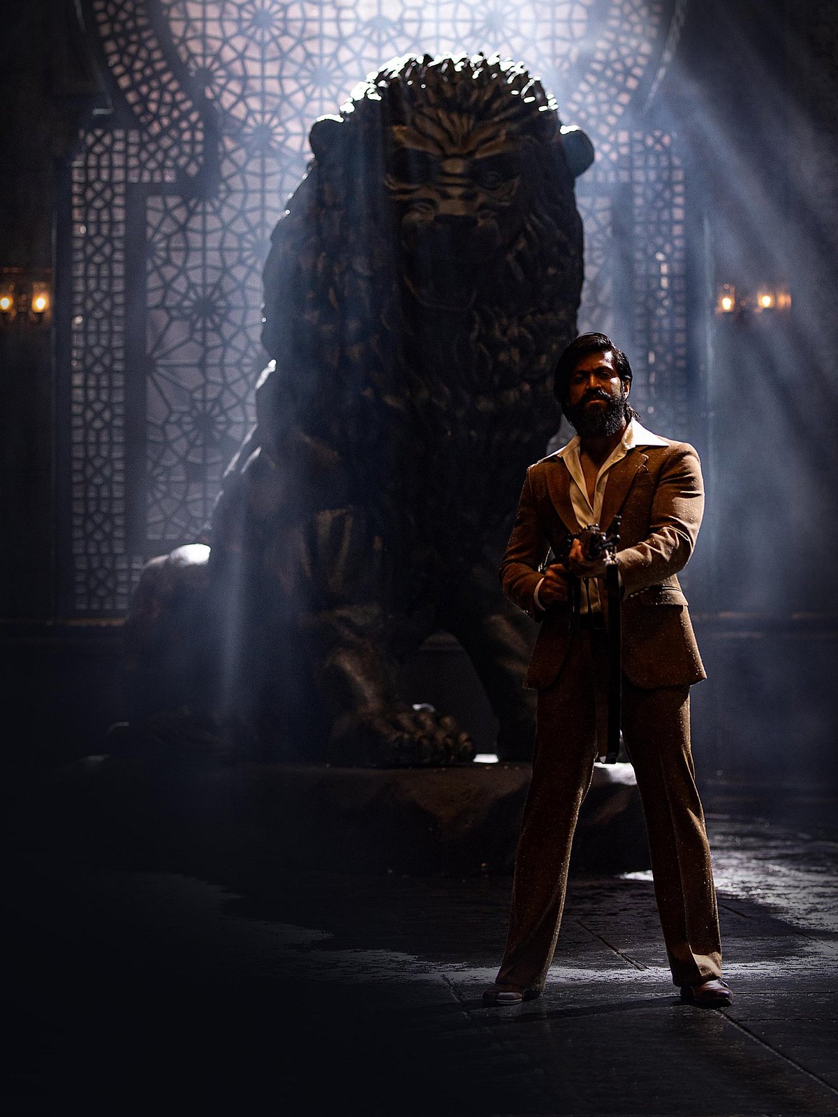 “ரூ.1,000 கோடி நாட் அவுட்” : அதிரவிட்ட KGF-2 : கன்னட சினிமாவில் புதிய சரித்திரம் எழுதிய பிரசாந்த் நீல்!