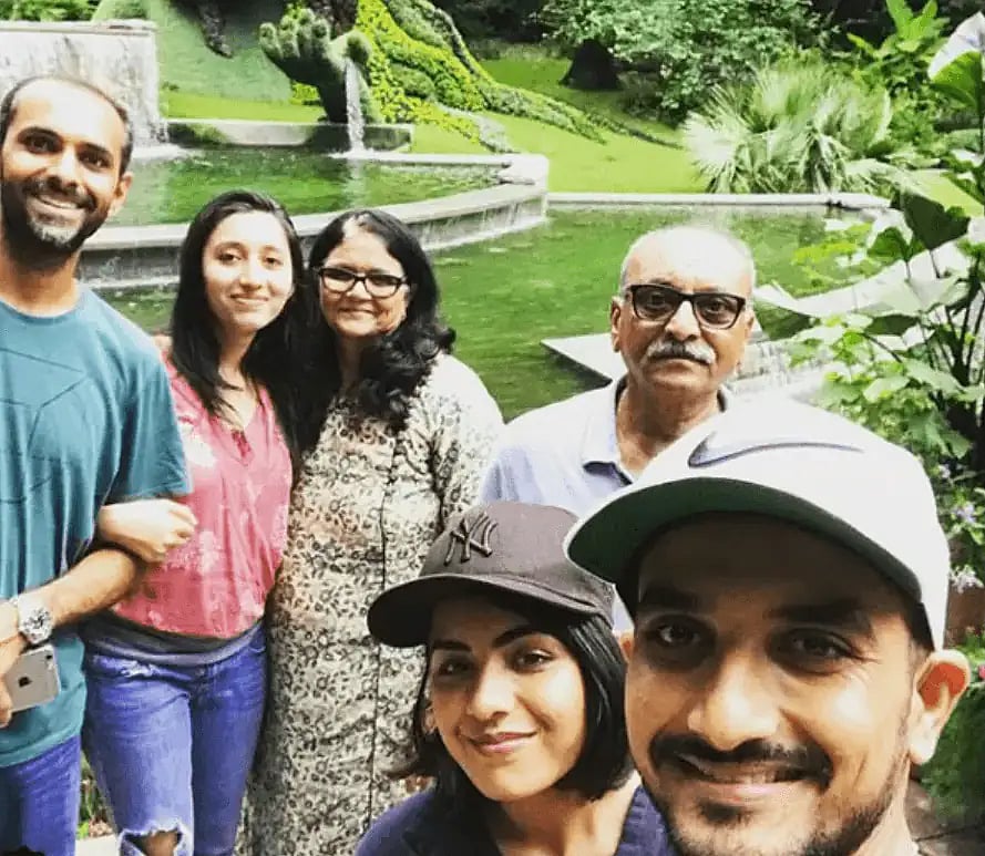 RCB வீரரின் தங்கை மரணம்... வெற்றிக்குப் பிறகு வந்த துக்க செய்தி - அணியிலிருந்து விலகிய ஹர்ஷல் படேல்!