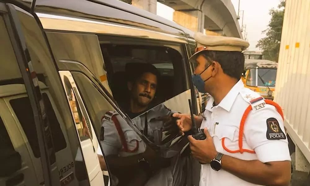 டிராஃபிக் விதிகளை மீறும் தெலுங்கு பிரபலங்கள்: அல்லு அர்ஜூன், ஜூனியர் NTR-ஐ தொடர்ந்து சிக்கிய நாக சைதன்யா!