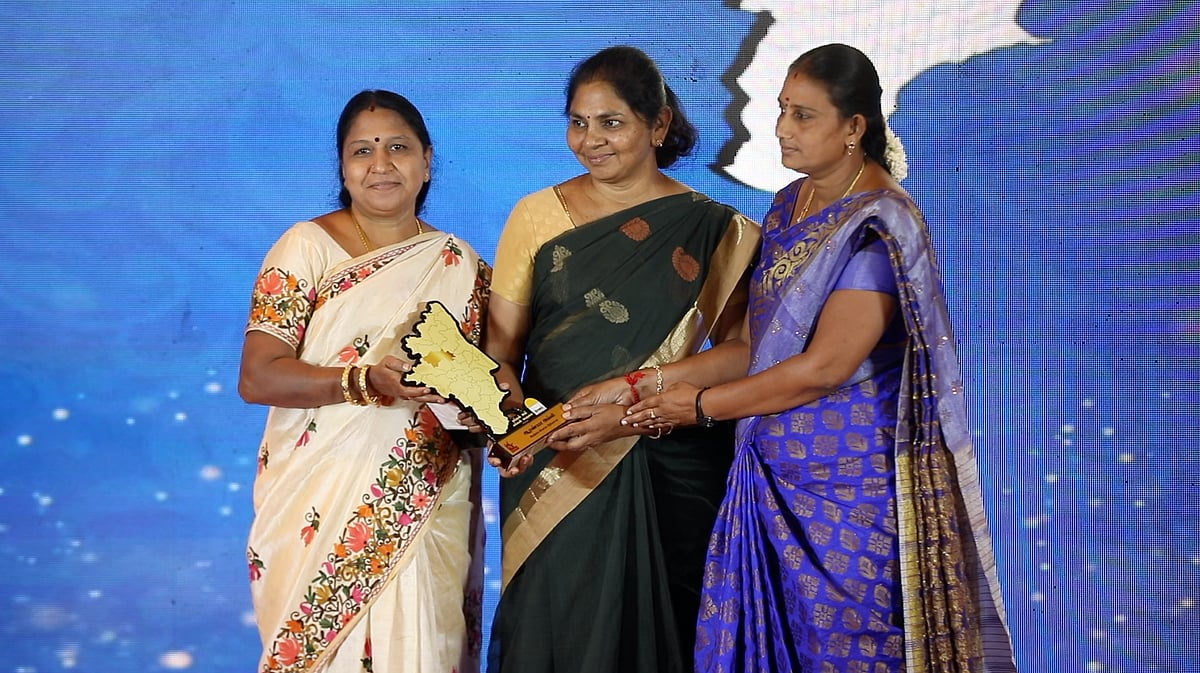 “சேலத்திற்கு பெருமை சேர்த்தவர்களை கொண்டாடிய கலைஞர் செய்திகள்” : “எங்கள் ஊர்; எங்கள் பெருமை” விருது விழா!