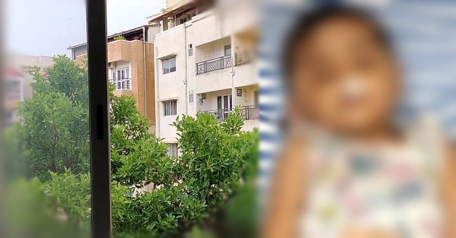 ஜன்னலை எட்டிப்பார்த்த குழந்தைக்கு நேர்ந்த கொடுமை: 
7-வது மாடியில் இருந்து தவறி விழுந்து பரிதாப பலி!