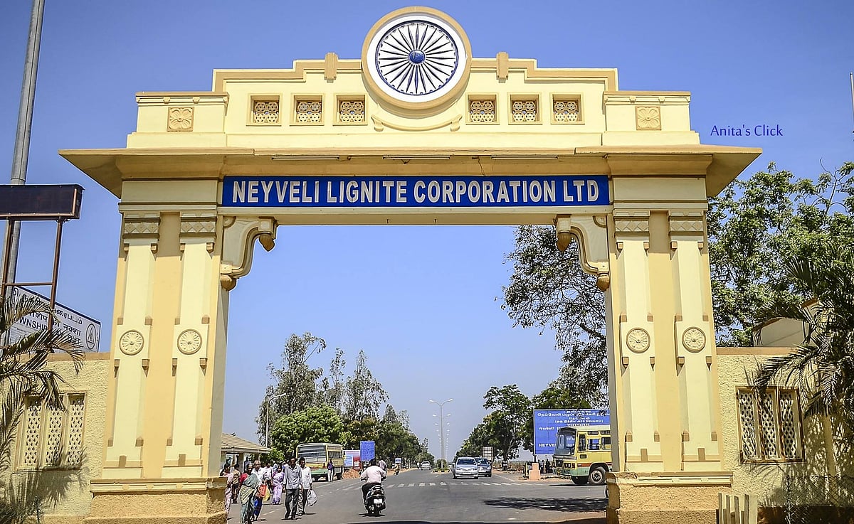 நெய்வேலி NLC பணி நியமனத்தில் அநீதி.. 300 பேரில் ஒரேயொரு தமிழரை மட்டும் நியமிப்பதா? - சு.வெங்கடேசன் கேள்வி