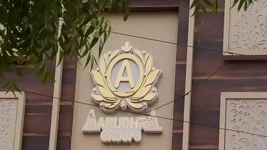 ”ரூ.1 லட்சம் டெபாசிட் செய்தால்.. ஆசை வார்த்தை கூறி நூதன மோசடி?”: நிதி நிறுவனத்திற்கு சீல் - பின்னணி என்ன?