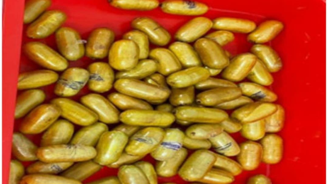 வயிற்றில் ரூ.6.58 கோடி ஹெராயின்.. மிரண்டுப்போன அதிகாரிகள்.. சூர்யா பட பாணியில் சர்வதேச கடத்தல்காரர் கைது!