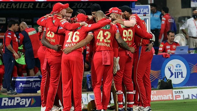 கொத்து கொத்தாக வீழ்ந்த பேட்ஸ்மேன்கள் - தொடர்ந்து சொதப்பும் பஞ்சாப்! #IPL2022