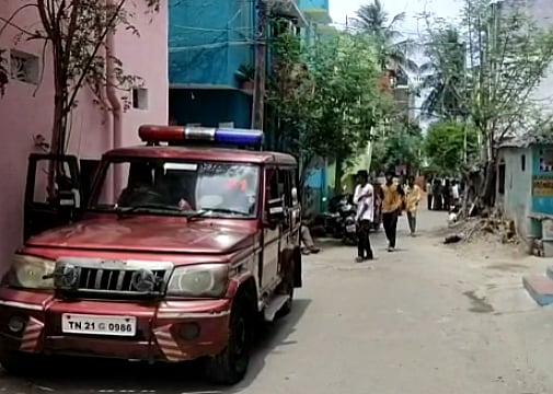 பள்ளி மாணவியிடம் தகராறு; தட்டிக்கேட்ட மூதாட்டிக்கு கத்திக்குத்து; கஞ்சா போதையில் வாலிபர் வெறிச்செயல்!