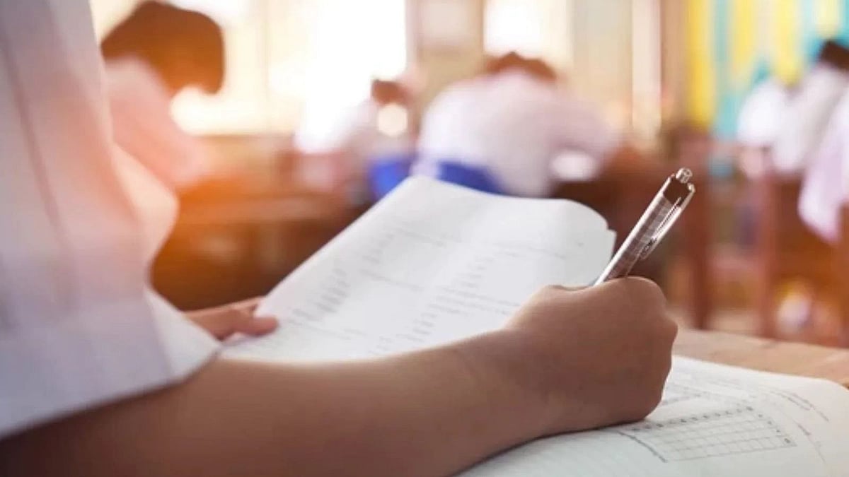 “தேர்வு எழுதிவிட்டு வெளியேவந்த 12ம் வகுப்பு மாணவன் பரிதாப பலி” - பள்ளி வளாகத்தில் நடந்த சோகம் !