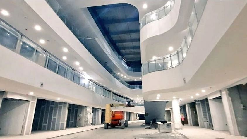 6 தளங்கள்.. ஒரே நேரத்தில் 2,200 வாகனங்களை நிறுத்த அதிநவீன காா் பாா்க்கிங் - சென்னை ஏர்போர்ட்டில் அசத்தல்!