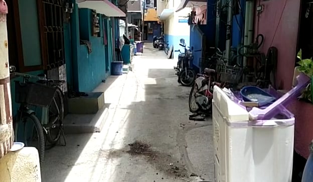 பள்ளி மாணவியிடம் தகராறு; தட்டிக்கேட்ட மூதாட்டிக்கு கத்திக்குத்து; கஞ்சா போதையில் வாலிபர் வெறிச்செயல்!