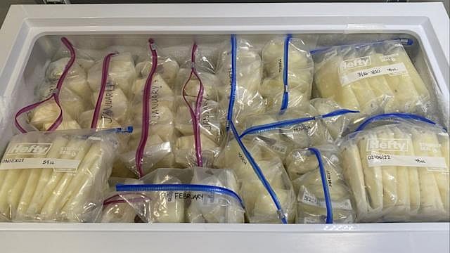 “118 லிட்டர் தாய்ப்பால் விற்பனை” - பச்சிளம் குழந்தைகளின் பசியை போக்கிய இளம்தாய்.. நெகிழ்ச்சி சம்பவம்!