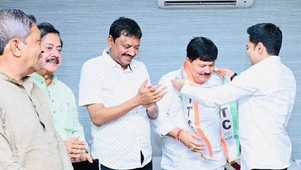 பாஜகவுக்கு கிலியை கொடுத்த அக்கட்சி எம்.பி.. மீண்டும் திரிணாமுல் காங்கிரஸில் இணைந்தார் அர்ஜுன் சிங்!