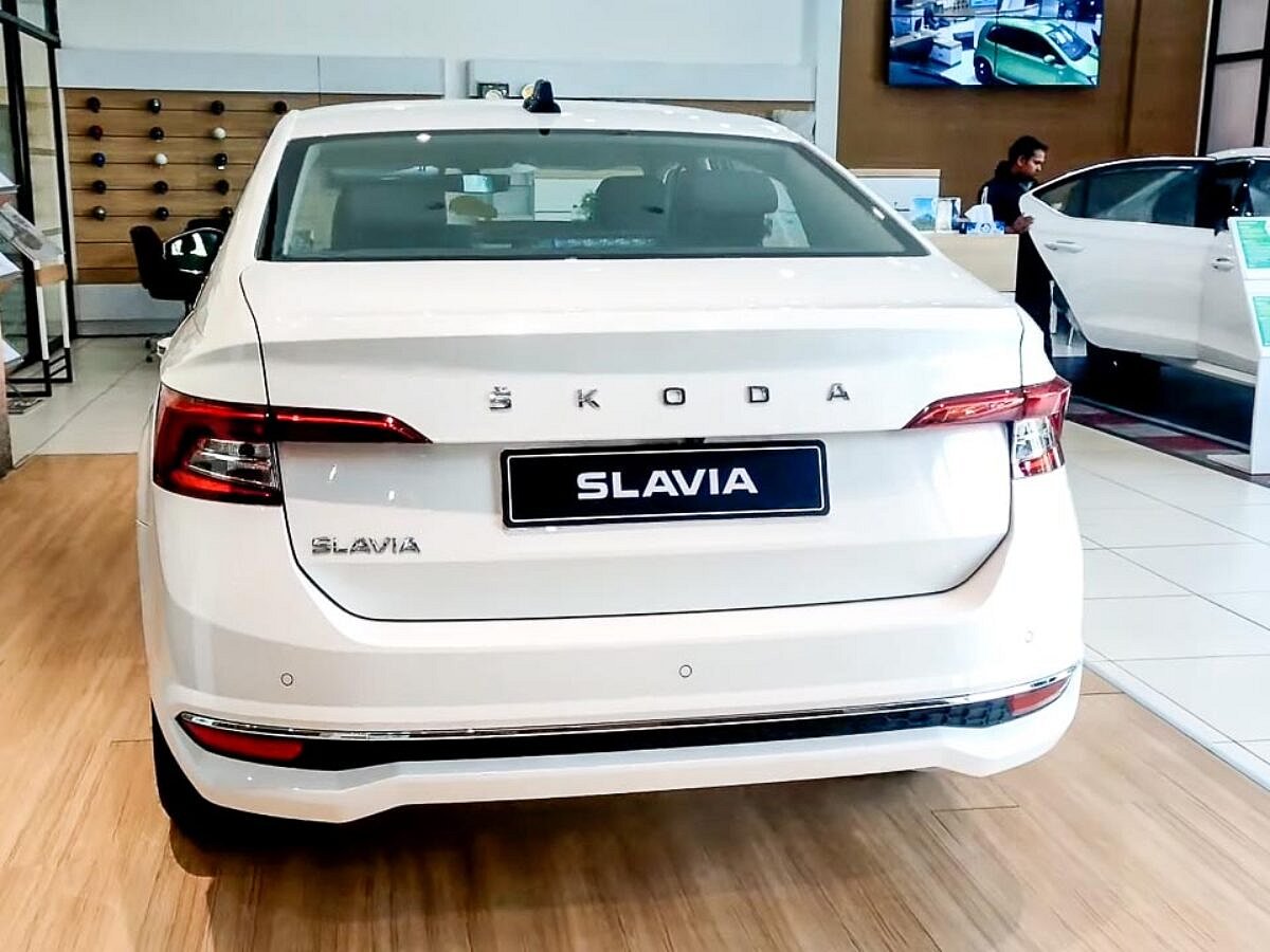 இந்த காரை வாங்கணும்னா 20 மாசம் காத்திருகணும்? - தாமதத்திற்கான காரணம் என்ன?