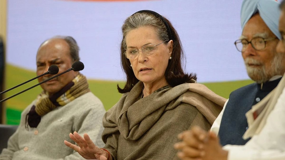 “ஜனநாயகத்தை பா.ஜ.க சீர்குலைத்துவிட்டது.. வாய்மூடி மௌனமாகிவிடுகிறார் பிரதமர் மோடி” : சோனியா காந்தி சாடல்!