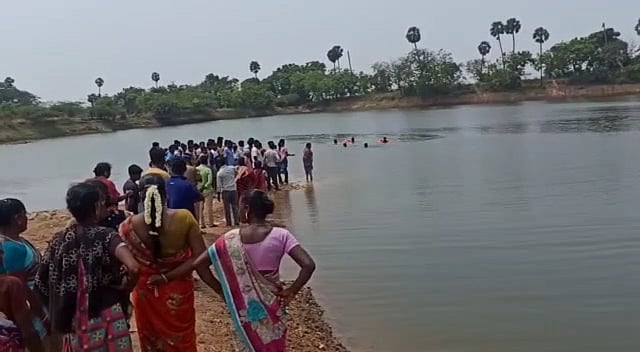 சக நண்பர்கள் கண்முன்னே நீரில் மூழ்கி உயிரிழந்த சிறுவன்.. ஏரிக்கு  சென்ற இடத்தில் நடந்த சோகம்!