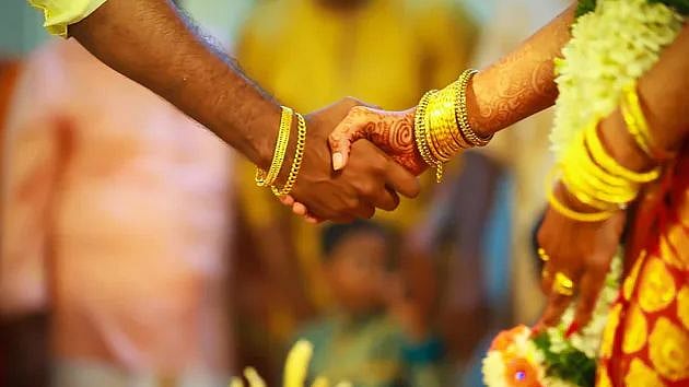 ஊழியர்களுக்கு வரன் பார்த்து திருமணம் செய்து வைத்து HIKE கொடுக்கும் IT நிறுவனம்: உற்சாகத்தில் இளைஞர்கள்