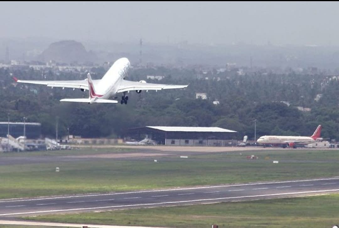 புதிதாக 2 ரன்வேக்கள்.. ஒரு மணிநேரத்தில் 50 விமானங்களை இயக்க பிளான்: புதுப்பொலிவு பெறும் சென்னை ஏர்போர்ட்!