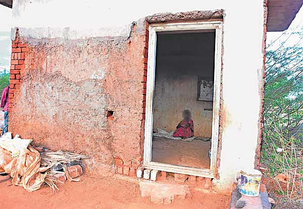 3 குழந்தைகளுக்கு தாயான மாற்றுத்திறனாளி பெண் : அடையாளம் தெரியாத நபர்களால் நடந்த கொடூரம் - விசாரணை தீவிரம்!