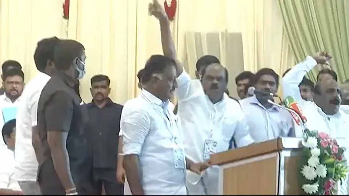 EPS - OPS ஆதரவாளர்கள் இடையே அடிதடி.. ஒருவருக்கு கத்திக்குத்து : கலவர பூமியானது அ.தி.மு.க தலைமை அலுவலகம் !