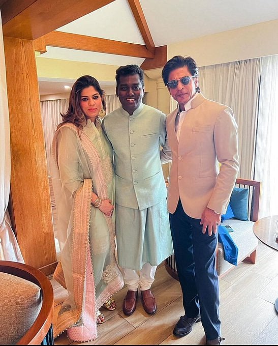 பிரம்மாண்டமாக நடைபெற்ற நயன்தாரா, விக்னேஷ் சிவன் திருமணம்.. மாமல்லபுரத்தில் குவிந்த திரை நட்சத்திரங்கள்!