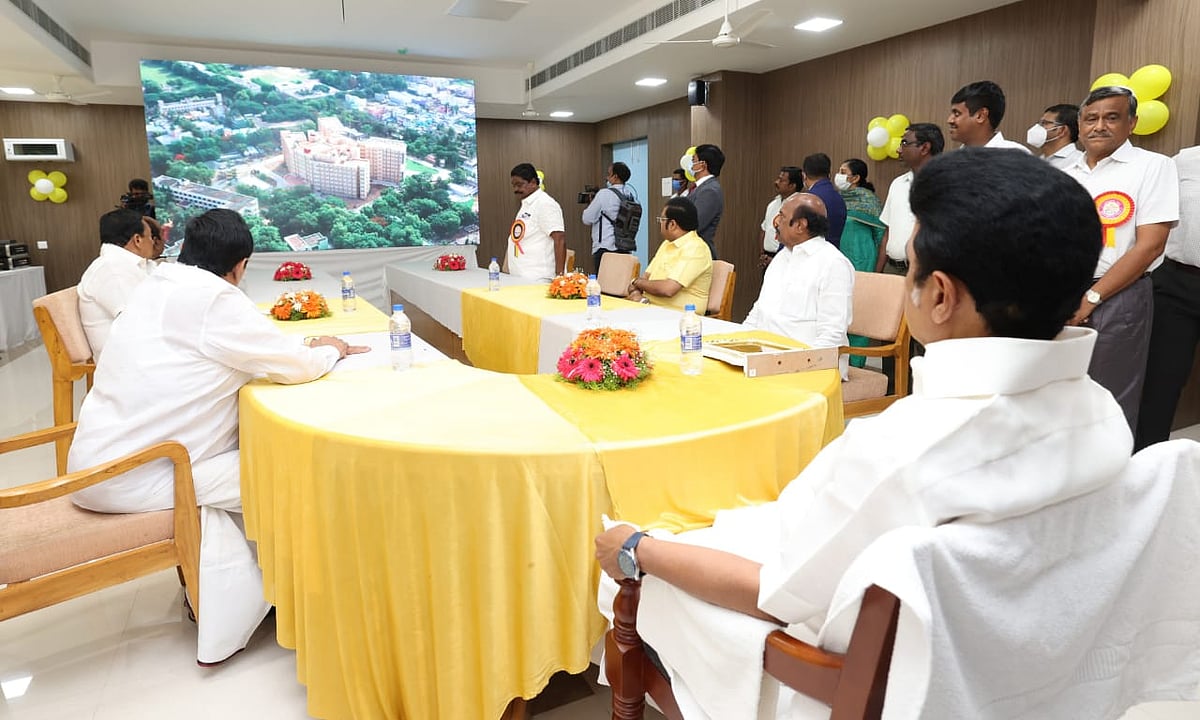 உற்சாக வரவேற்பு.. 16,820 பேருக்கு நல திட்ட உதவிகள்: திருப்பத்தூர் சென்ற முதல்வரின் புகைப்பட தொகுப்பு இதோ!