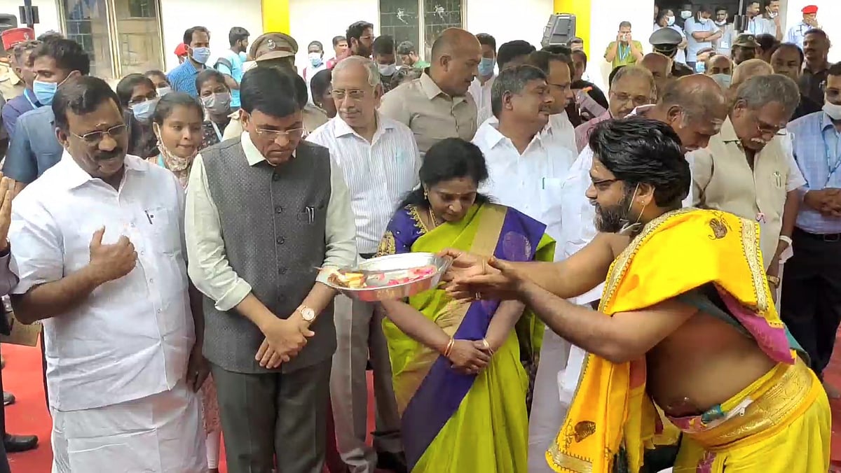 “புதுச்சேரியில் ஒன்றிய அமைச்சர் பங்கேற்ற விழாவில் தமிழ்த்தாய் வாழ்த்து புறக்கணிப்பு” : குவியும் கண்டனம் !