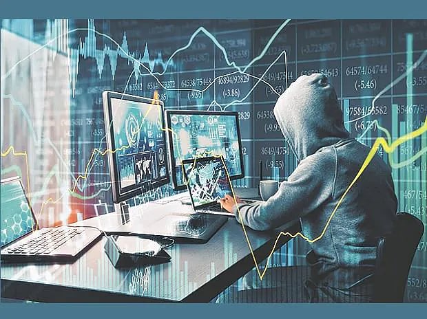 பெற்றோரின் செல்போனை ஹேக் செய்த சிறுவன்.. காரணத்தை கேட்டு அதிர்ந்துபோன போலிஸார்! பின்னணி என்ன?