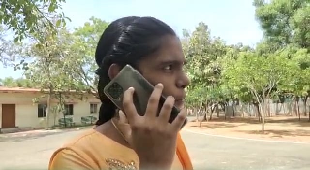 “பிற மொழிகளை விட தமிழ் மொழியில் படிப்பதே சிறப்பானது” : தமிழில் 100-க்கு 100 மதிப்பெண் பெற்ற மாணவி பேட்டி!