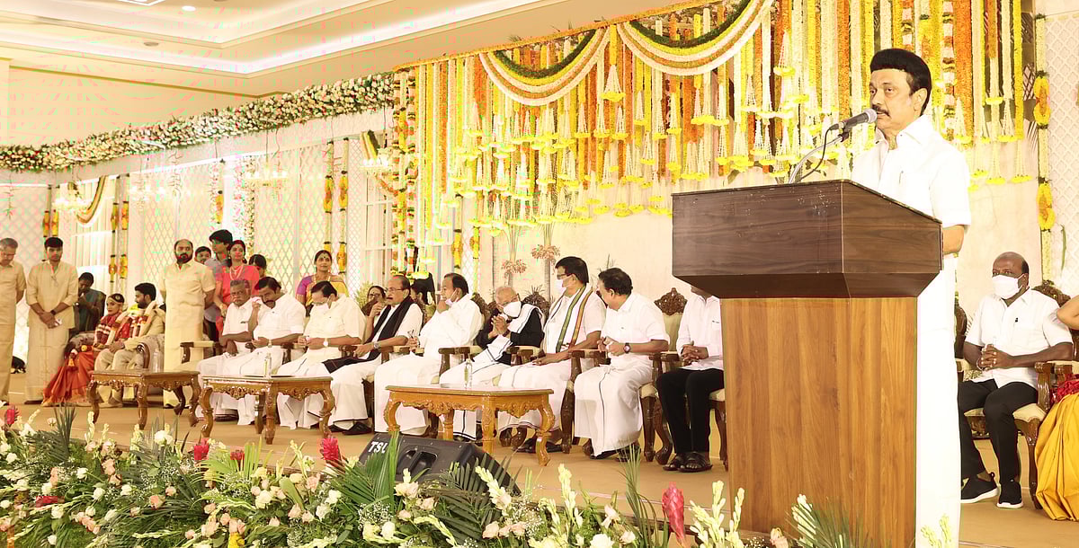 “அவர் சொல்லக்கூடிய கணக்கு சரியாக இருக்கும்..” : மணவிழா நிகழ்ச்சியில் முதலமைச்சர் மு.க.ஸ்டாலின் பாராட்டு!