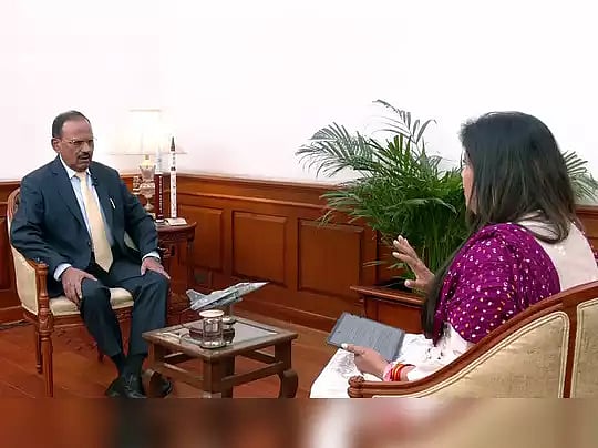 அக்னிபாத் திட்டம் மோடி எடுத்த பெரிய ரிஸ்க்.. திரும்ப முடியாத சிக்கலில் பா.ஜ.க அரசு : அஜித் தோவல் சூசகம்!