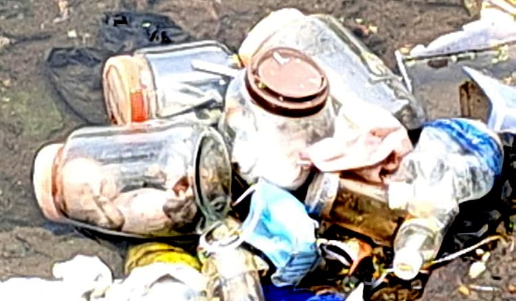 கண்ணாடி பாட்டில்களில்  சிசுக்களின் சடலங்கள்.. கர்நாடகாவை நடுங்க வைத்த  அதிர்ச்சி சம்பவம்! 