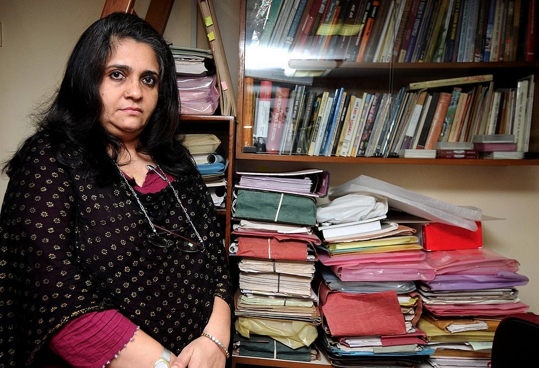 சமூக ஆர்வலர் டீஸ்டா செடல்வாட் கைது விவகாரம் : இந்துத்வா சின்னமாகமாறிய பிரதமர் மோடி - ஆங்கில நாளேடு சாடல்!