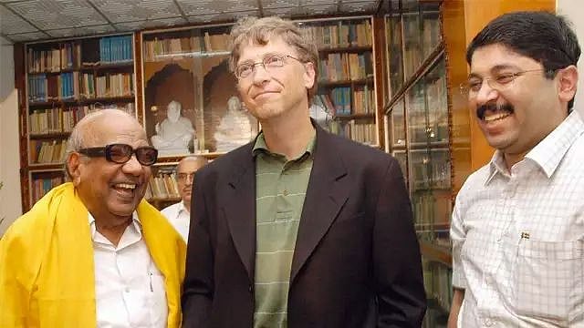 ‘பில்கேட்ஸ் எதற்காக வந்தார்’ : செய்தியாளர்கள் எழுப்பிய கேள்விக்கு நகைச்சுவையாக பதிலளித்த கலைஞர்!