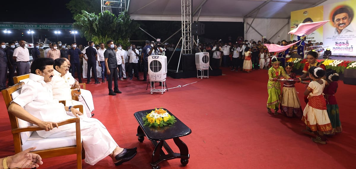 உற்சாக வரவேற்பு.. 16,820 பேருக்கு நல திட்ட உதவிகள்: திருப்பத்தூர் சென்ற முதல்வரின் புகைப்பட தொகுப்பு இதோ!