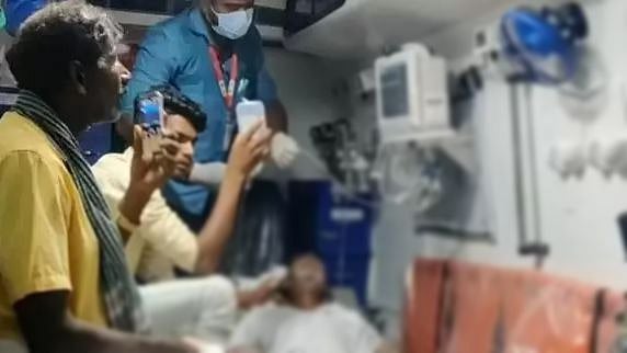 5 பிள்ளைகள்.. கோடிக்கணக்கில் சொத்து : பார்த்துக்கொள்ள ஆள் இல்லாததால் தற்கொலை செய்ய முயன்ற 3 முதியவர்கள் !