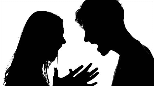 இரகசிய காதலர்களுக்கிடையே தகராறு.. பெண்ணை கொலை செய்து சாக்குமூட்டையில் கட்டி தூக்கி வீசிய அவலம்..