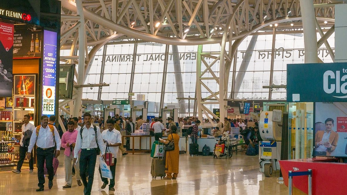 போலி பாஸ்போர்ட் மூலம் பங்களாதேஷ் செல்ல முயன்ற பெண்.. விசாரணையில் பகீர் : சென்னை ஏர்போர்ட்டில் பரபரப்பு!