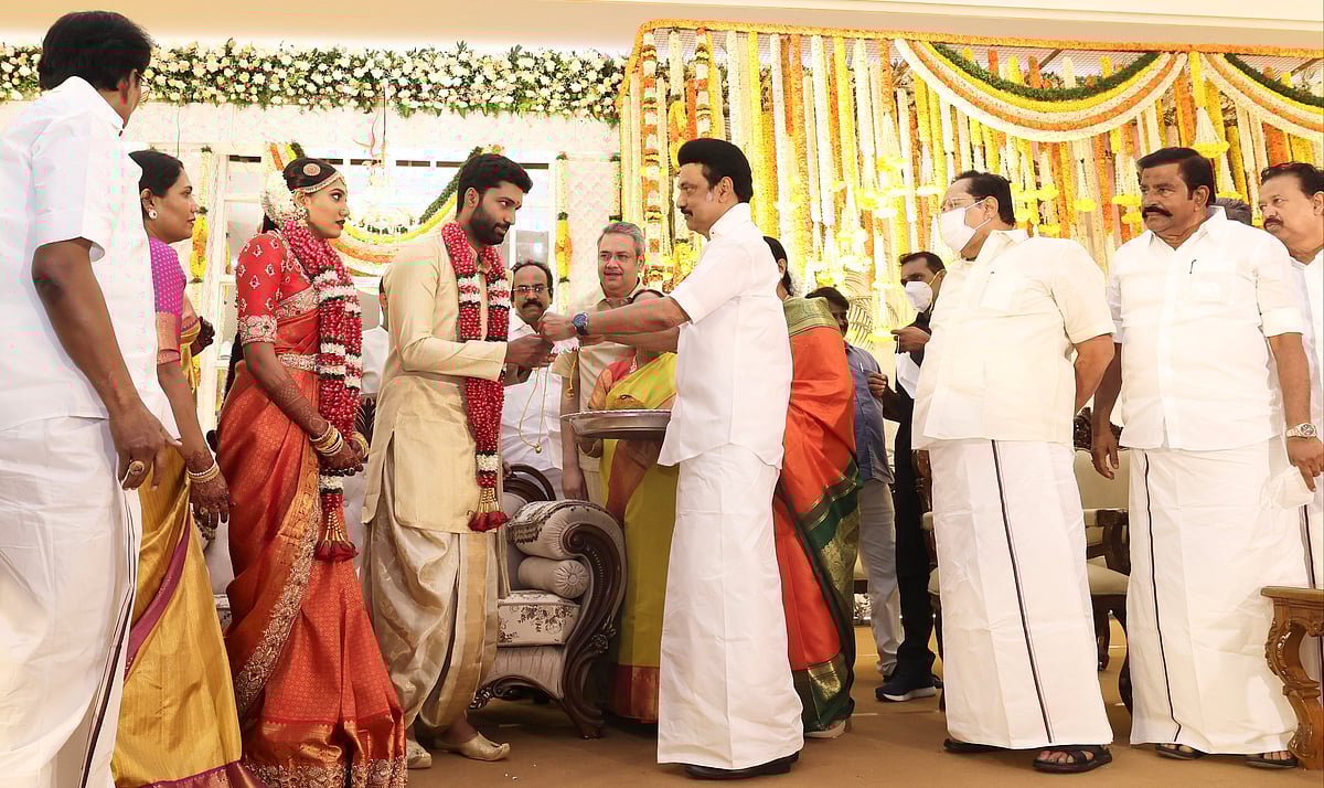 “அவர் சொல்லக்கூடிய கணக்கு சரியாக இருக்கும்..” : மணவிழா நிகழ்ச்சியில் முதலமைச்சர் மு.க.ஸ்டாலின் பாராட்டு!