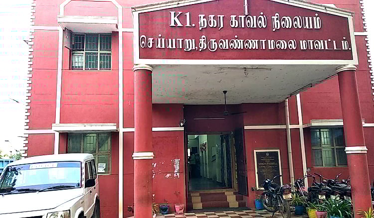 வாழ்ந்தால் இருவரும் வாழ்வோம் -இல்லை என்றால்.. விபரீத முடிவெடுத்த மூத்த தம்பதி!