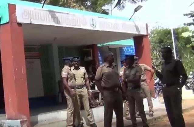 வீட்டில் தூங்கிக் கொண்டிருந்த 7 மாத குழந்தை கடத்தல்.. 3 பேரை கைது செய்த போலிஸ்!