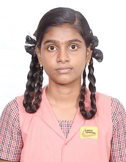 “பிற மொழிகளை விட தமிழ் மொழியில் படிப்பதே சிறப்பானது” : தமிழில் 100-க்கு 100 மதிப்பெண் பெற்ற மாணவி பேட்டி!