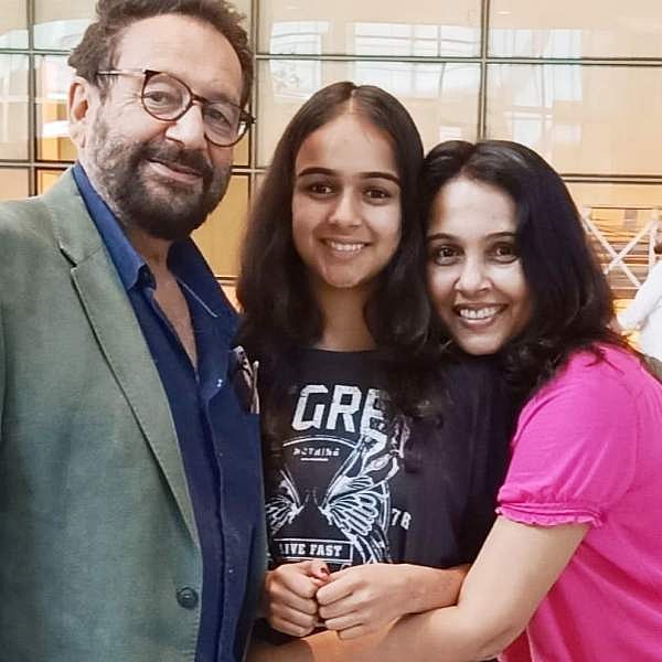 “அம்மாவுக்கு ‘DATING APP’ install செய்து, கற்றுக்கொடுத்த மகள்..” : தமிழ் பட நடிகை நெகிழ்ச்சி !