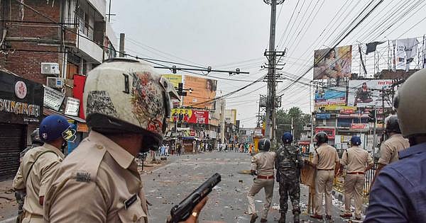 144 தடை.. இஸ்லாமியர்கள் மீது வன்முறை : “கலவரங்களுக்குப் பின்னால் பா.ஜ.க.வின் சதி உள்ளது” - மம்தா ஆவேசம்!