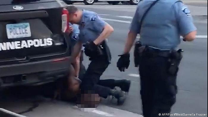 அமெரிக்க நிறவெறிக்கு பலியான ஜார்ஜ் ஃப்ளாய்ட்.. 2 ஆண்டுகள்: என்ன மாற்றம் கண்டுவிட்டோம்?