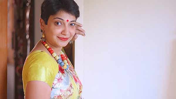 பள்ளியில் சீட் வாங்கி தருவதாக ரூ. 6 கோடி மோசடி.. பா.ஜ.க நிர்வாகி மதுவந்தி மீது பரபரப்பு புகார்!